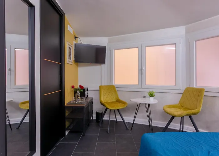 Le Regine - - Adult Only 4*